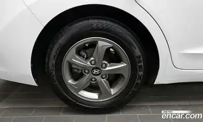 Hyundai Avante 2016 1.6 автомат (гидро), миниатюра 5