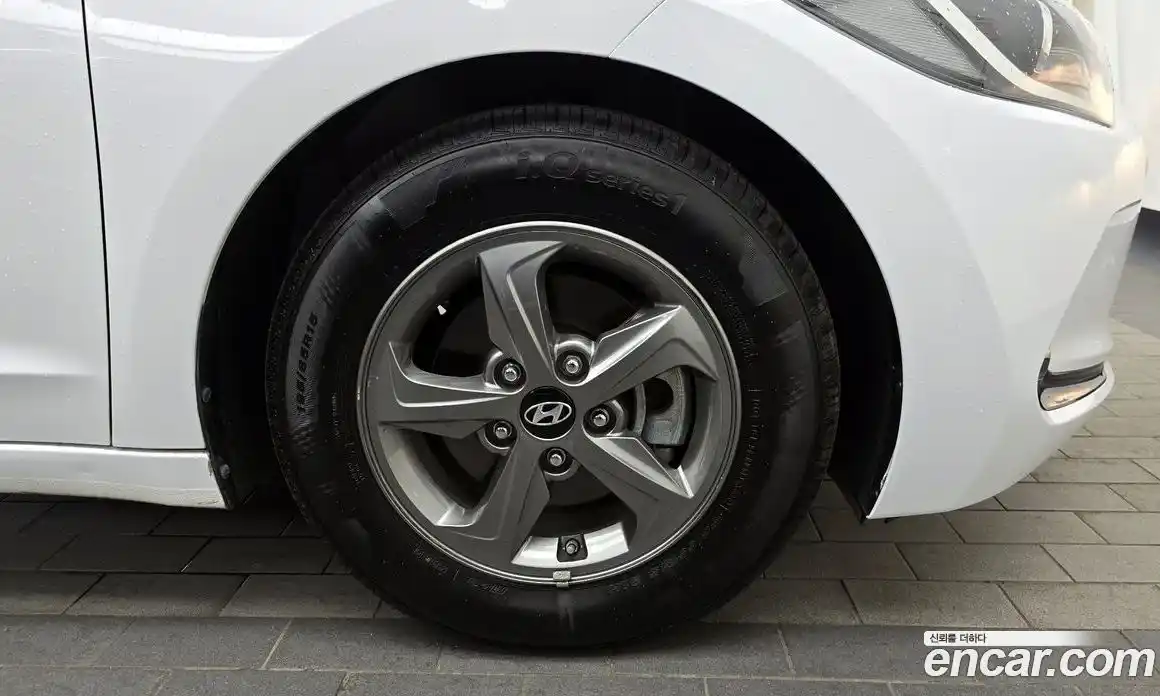 Hyundai Avante 2016 1.6 автомат (гидро), фото 7