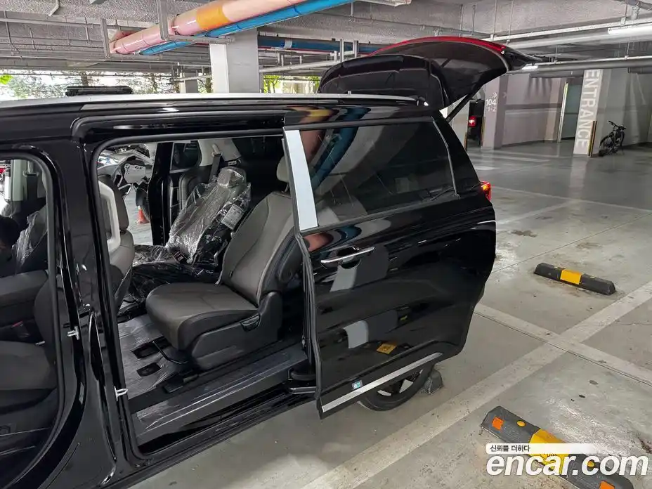 Kia Carnival 2026 1.6 автомат (гидро), фото 7