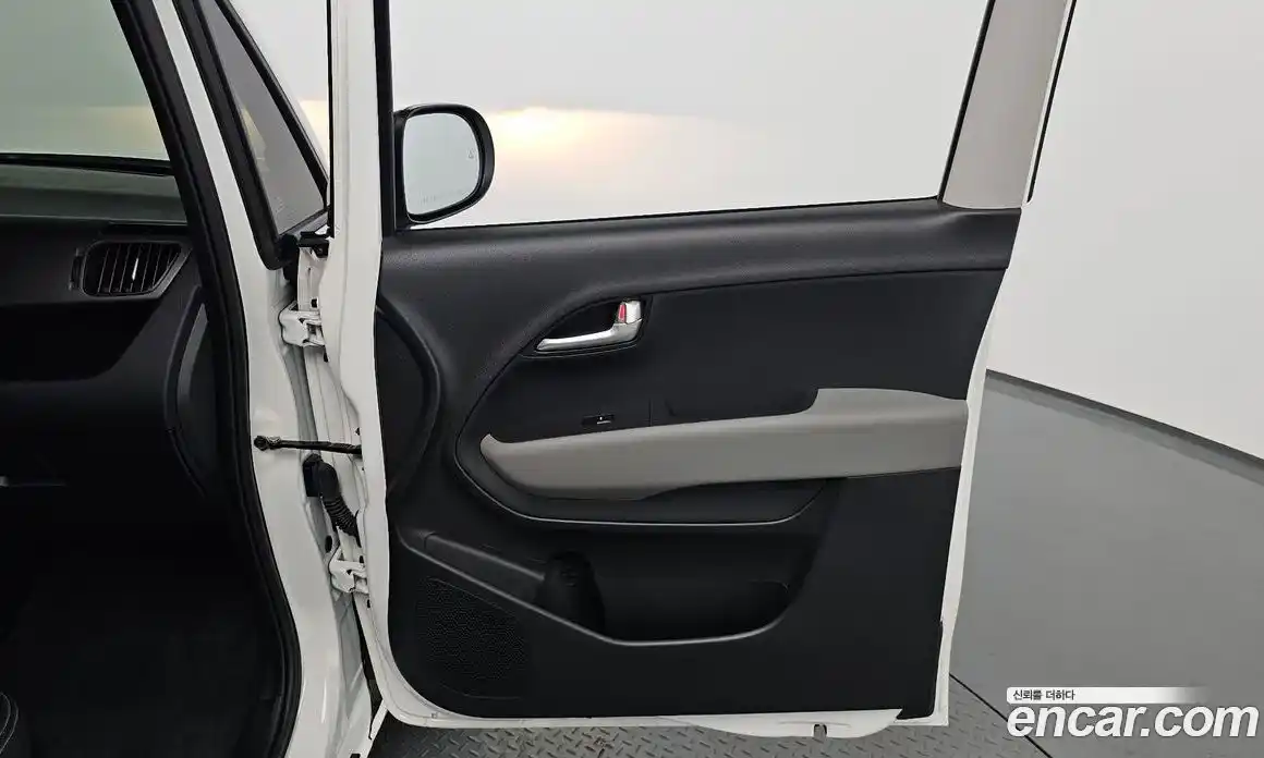 Kia Ray 2025 1.0 автомат (гидро), фото 13
