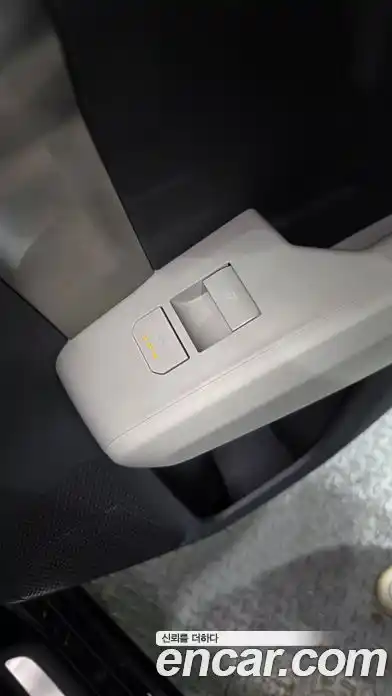 Kia EV3 2024 0.2 автомат (гидро), фото 29