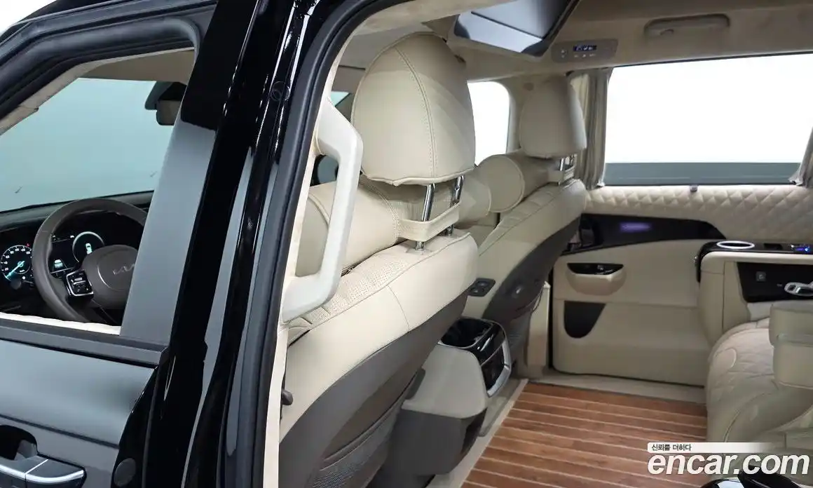 Kia Carnival 2023 3.5 автомат (гидро), фото 24
