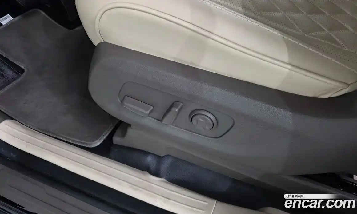 Kia Carnival 2023 3.5 автомат (гидро), фото 31
