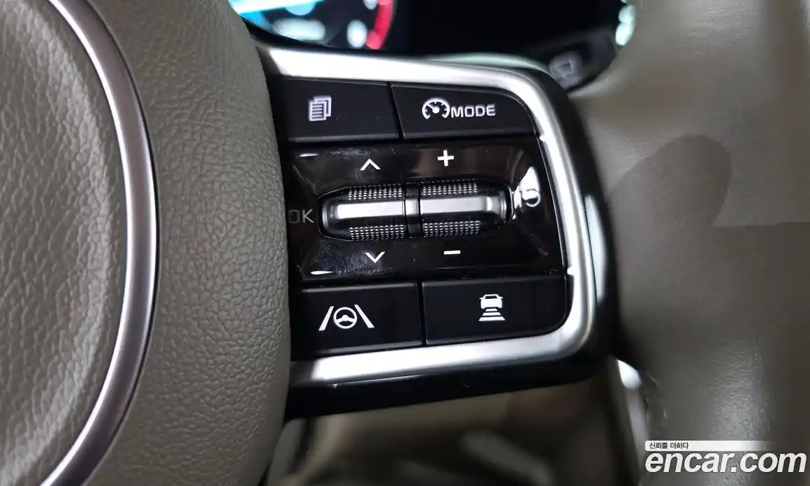 Kia Carnival 2023 3.5 автомат (гидро), фото 32