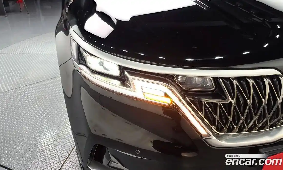 Kia Carnival 2023 3.5 автомат (гидро), фото 8