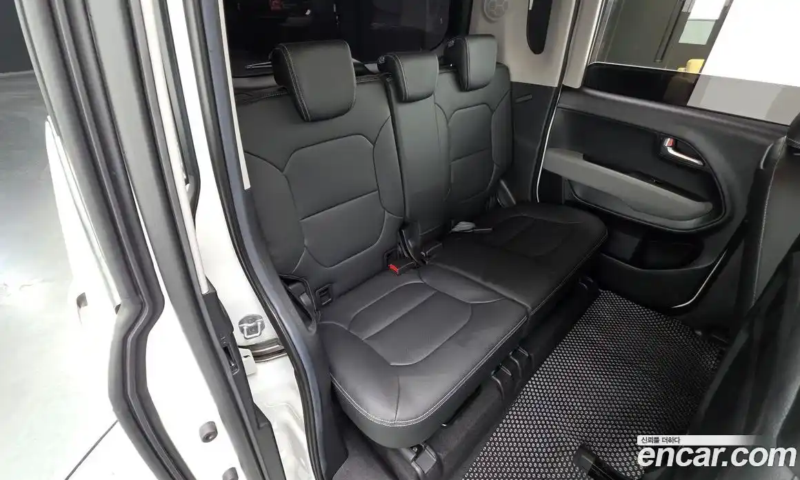 Kia Ray 2024 1.0 автомат (гидро), фото 16