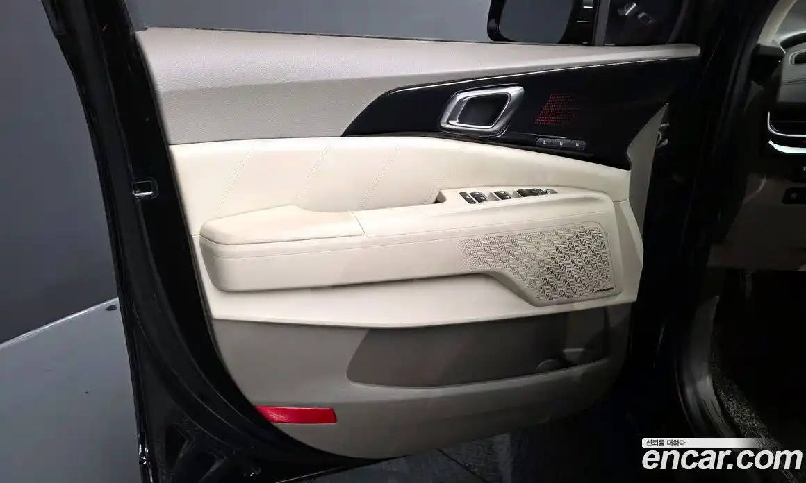 Kia Carnival 2025 1.6 автомат (гидро), фото 14