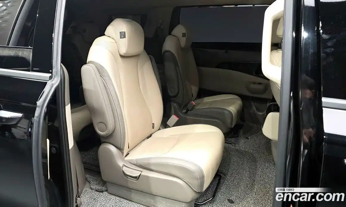 Kia Carnival 2025 1.6 автомат (гидро), фото 17