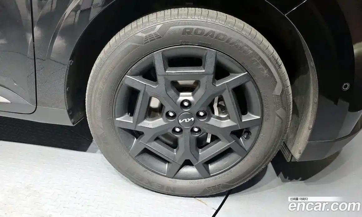 Kia Carnival 2025 1.6 автомат (гидро), фото 7