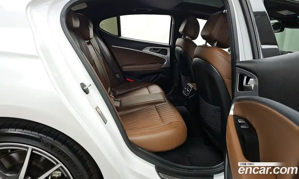 Genesis G70 2020 2.0 автомат (гидро), фото 18