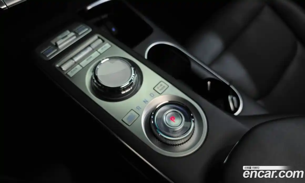 Genesis GV70 2021 2.5 автомат (гидро), фото 12