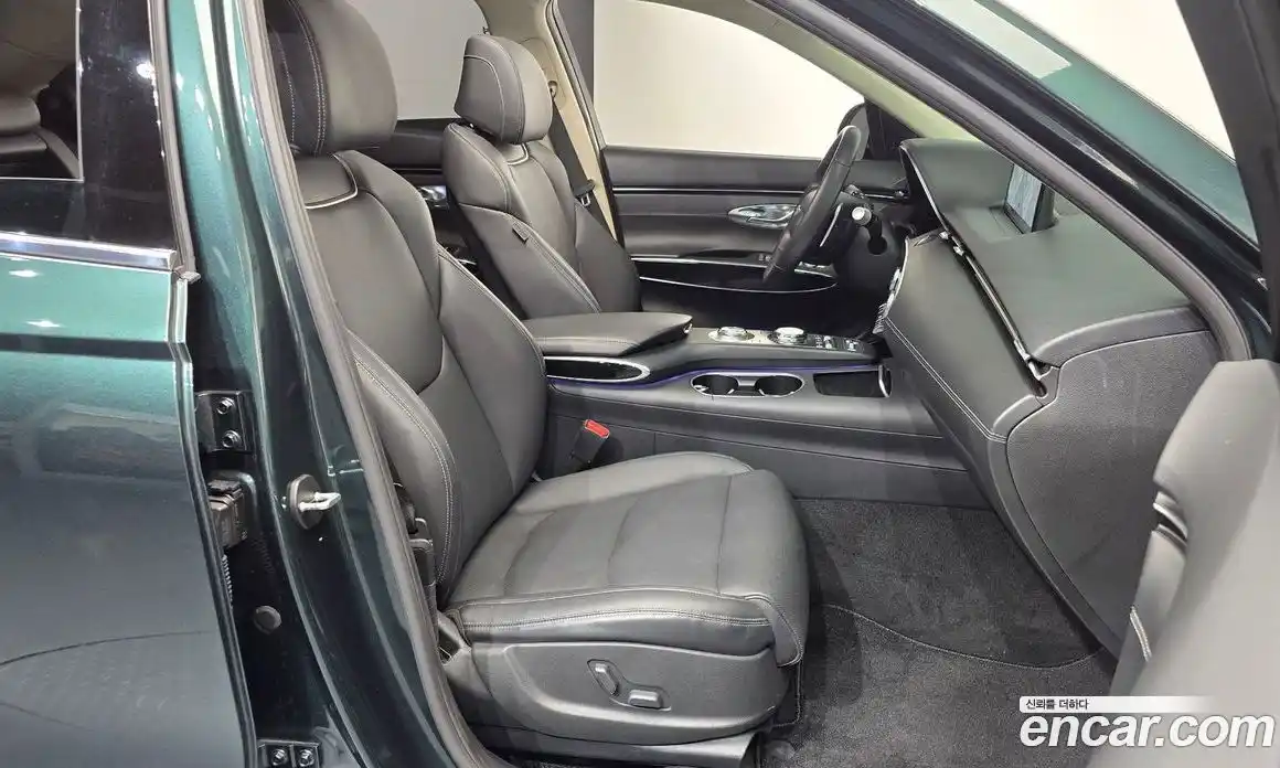Genesis GV70 2021 2.5 автомат (гидро), фото 16