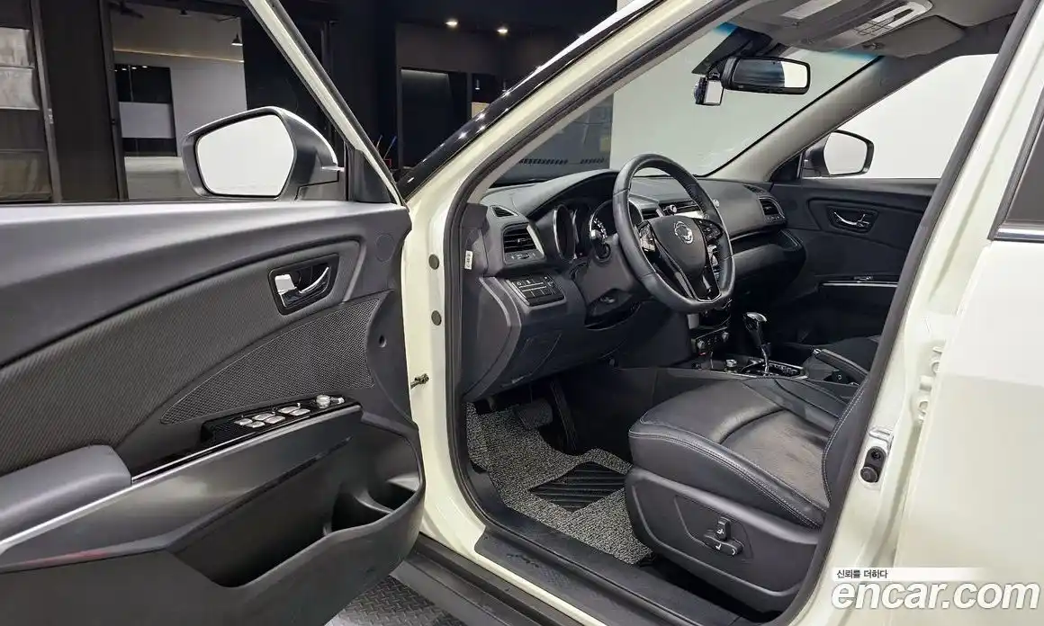 SsangYong TIBOLI 2018 1.6 автомат (гидро), фото 12