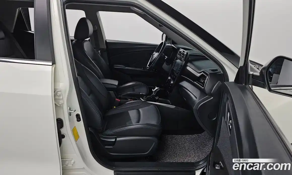 SsangYong TIBOLI 2022 1.5 автомат (гидро), фото 16