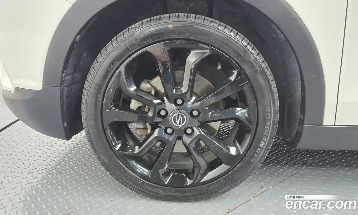 SsangYong TIBOLI 2015 1.6 автомат (гидро), фото 5