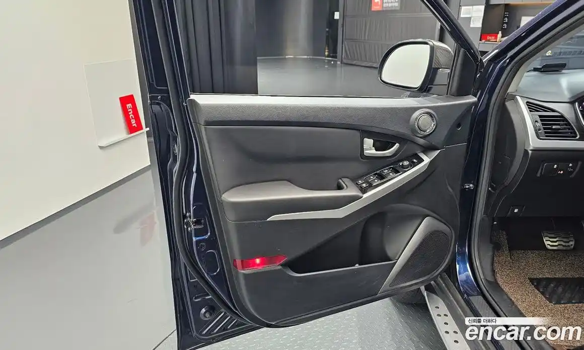 SsangYong Korando 2015 2.2 автомат (гидро), фото 13