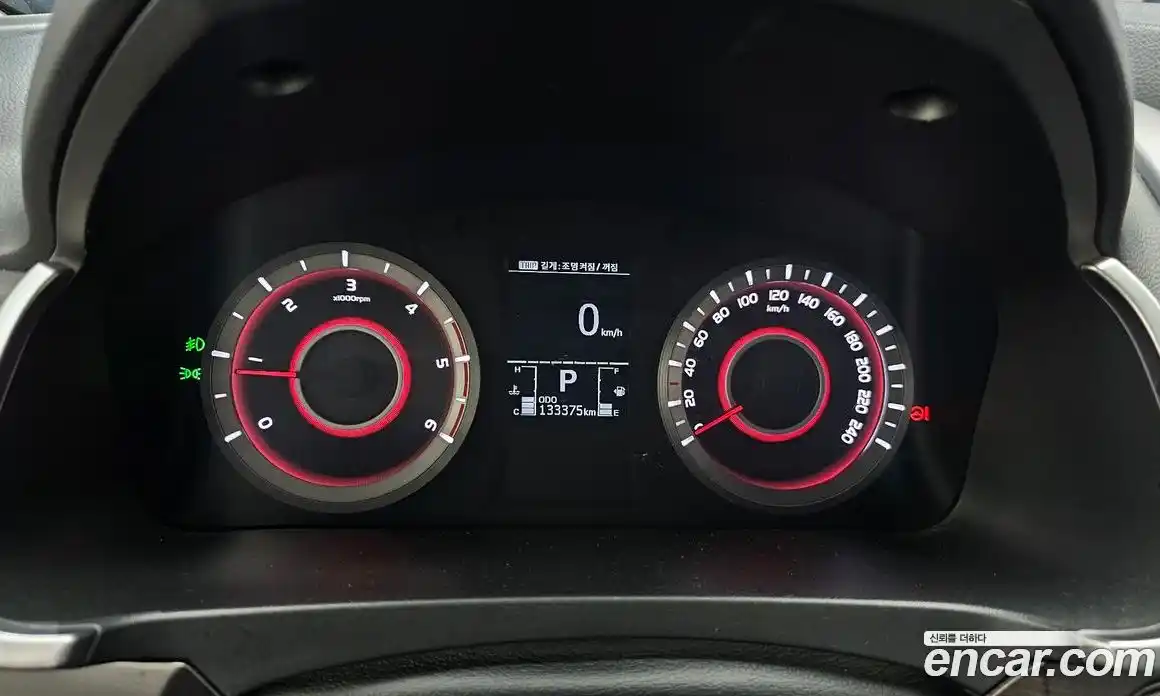 SsangYong Korando 2015 2.2 автомат (гидро), фото 10