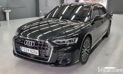 Audi A8, 2023, 77 400 км