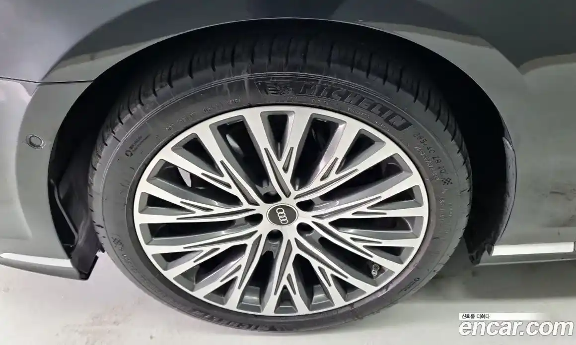 Audi A8 2023 3.0 автомат (гидро), фото 18