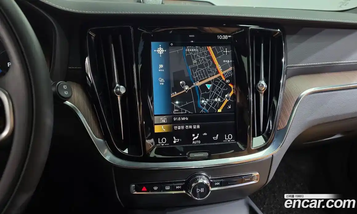 Volvo V60 2021 2.0 автомат (гидро), фото 18