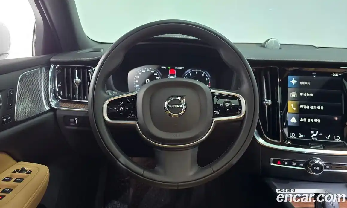 Volvo V60 2021 2.0 автомат (гидро), фото 19