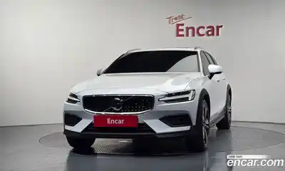 Volvo V60 2021 2.0 автомат (гидро), миниатюра 3