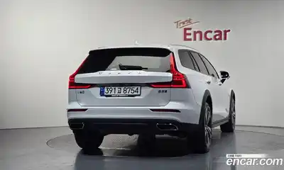 Volvo V60 2021 2.0 автомат (гидро), миниатюра 4