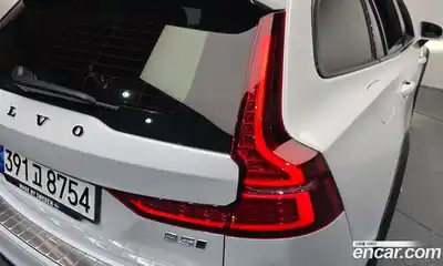 Volvo V60 2021 2.0 автомат (гидро), миниатюра 9