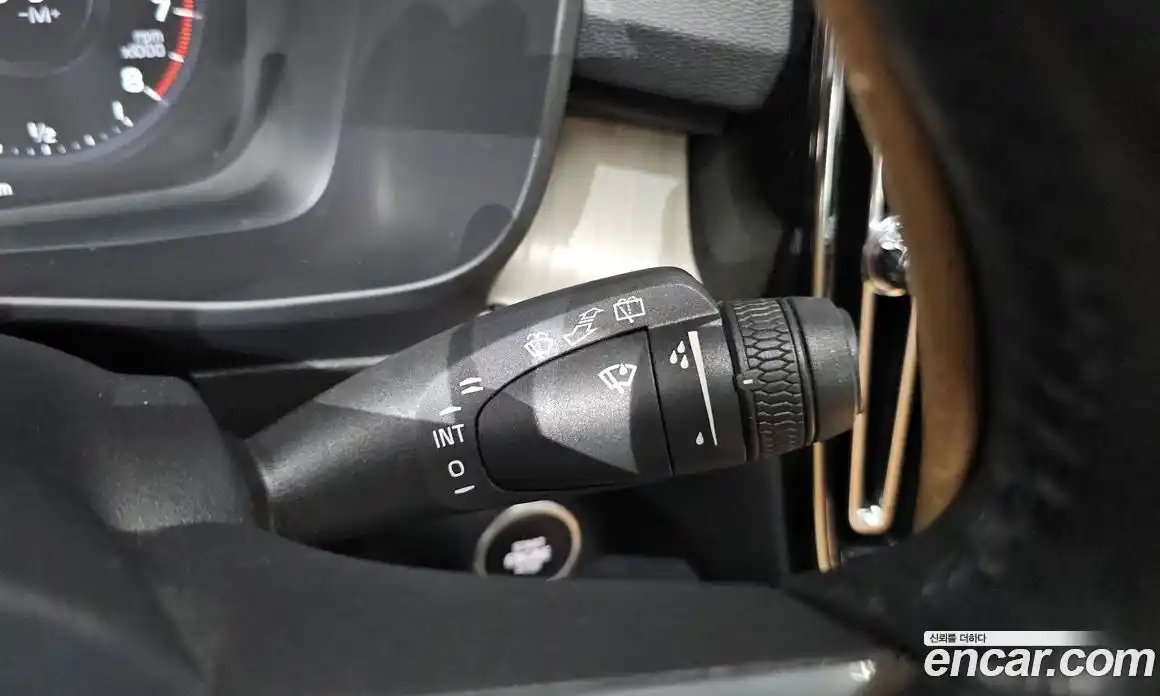 Volvo XC40 2020 2.0 автомат (гидро), фото 25