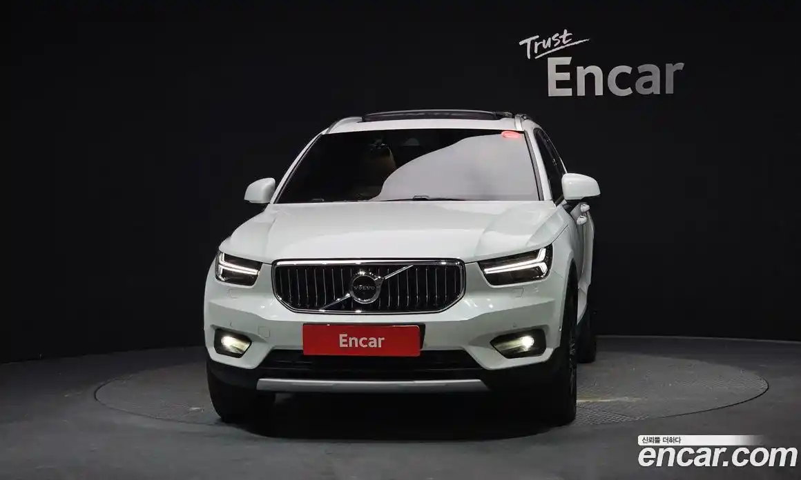 Volvo XC40 2020 2.0 автомат (гидро), фото 3