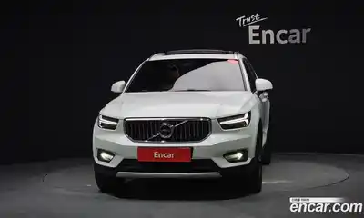 Volvo XC40 2020 2.0 автомат (гидро), миниатюра 3