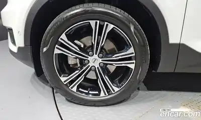 Volvo XC40 2020 2.0 автомат (гидро), миниатюра 5