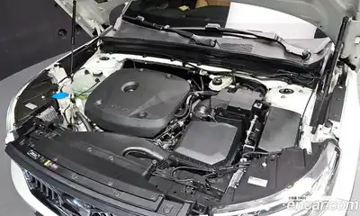 Volvo XC40 2020 2.0 автомат (гидро), миниатюра 6
