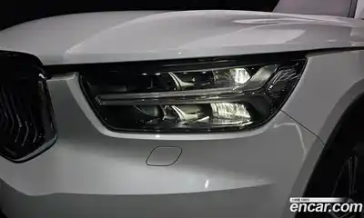 Volvo XC40 2020 2.0 автомат (гидро), миниатюра 8