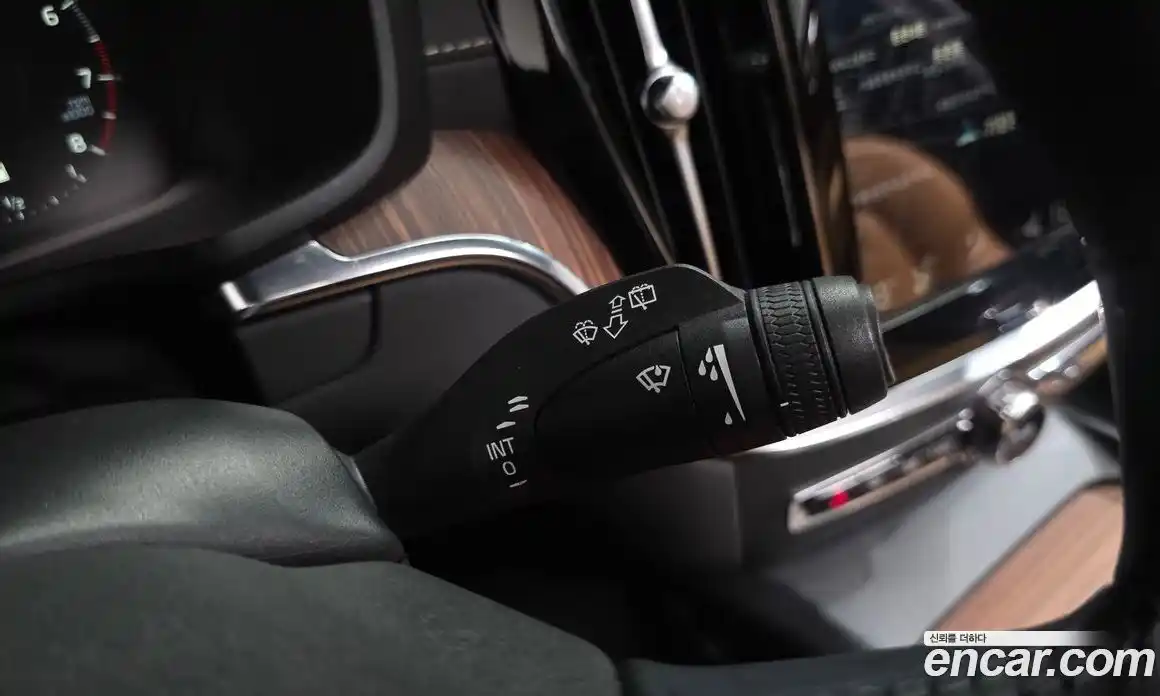 Volvo V60 2021 2.0 автомат (гидро), фото 29