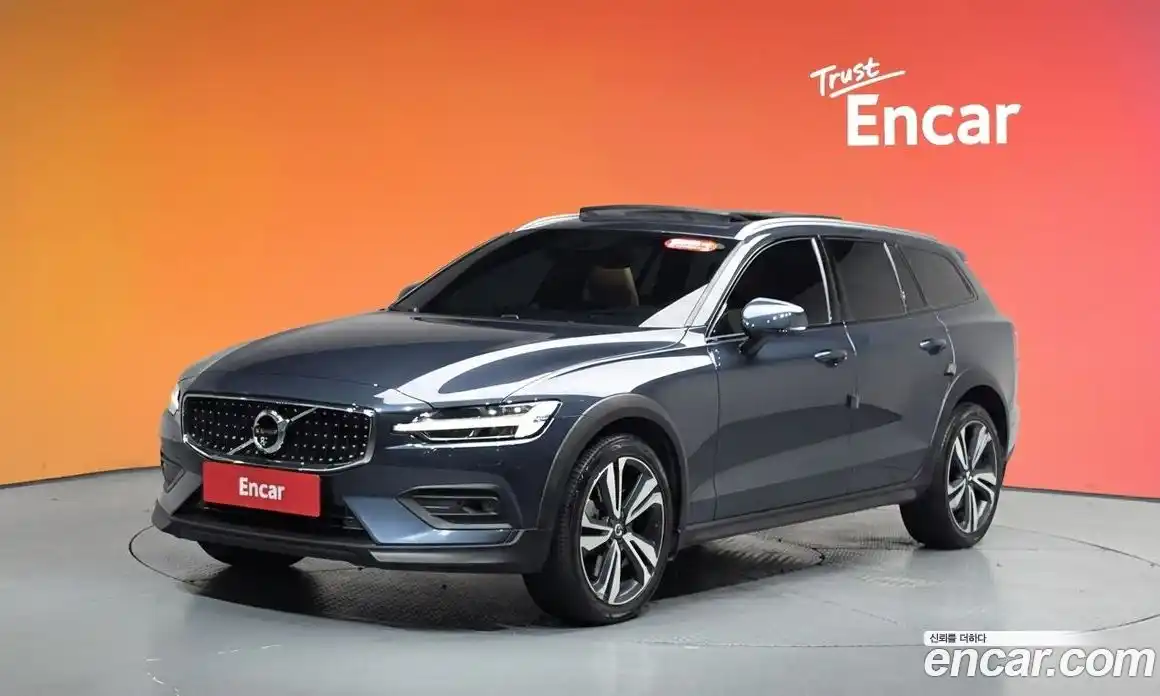 Volvo V60 2021 2.0 автомат (гидро), фото 33