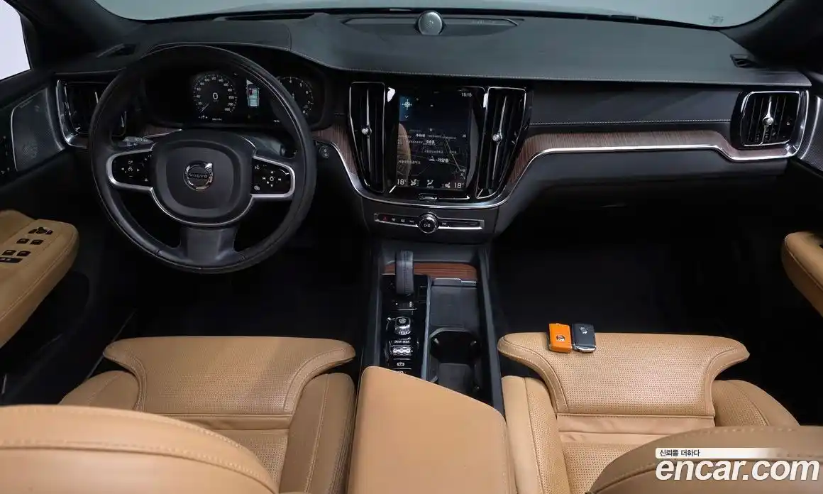 Volvo V60 2021 2.0 автомат (гидро), фото 9
