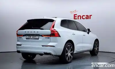 Volvo XC60 2018 2.0 автомат (гидро), миниатюра 2