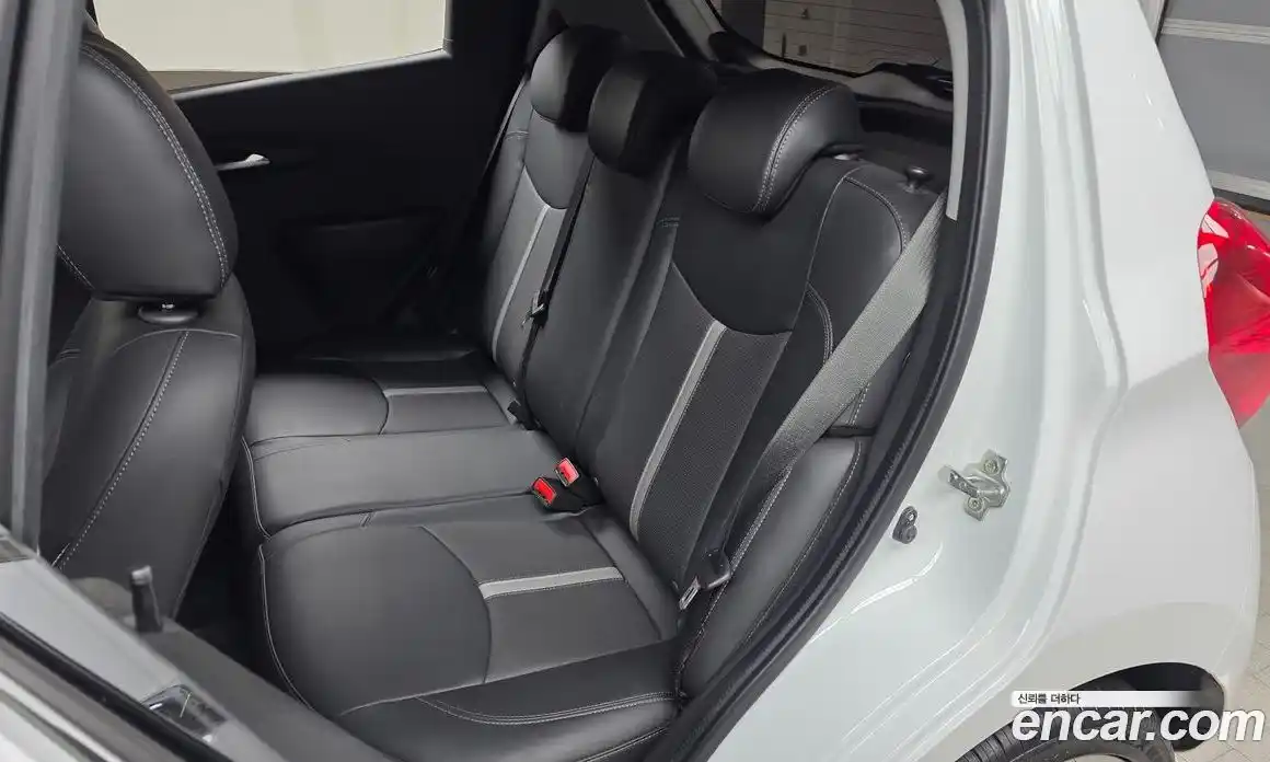 Chevrolet Spark 2022 1.0 автомат (гидро), фото 18
