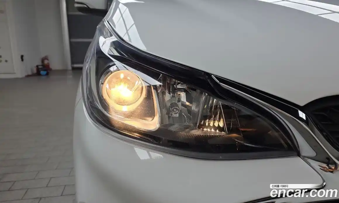 Chevrolet Spark 2022 1.0 автомат (гидро), фото 8