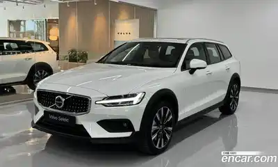 Volvo V60, 2025, 1 400 км