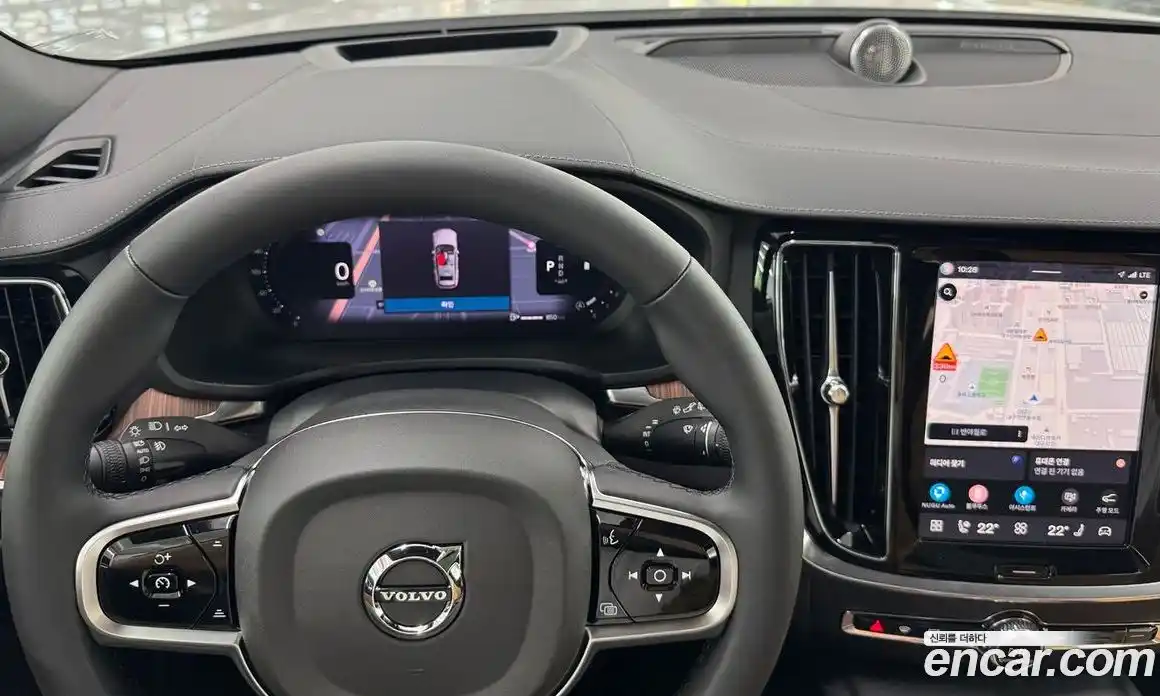 Volvo V60 2025 2.0 автомат (гидро), фото 15