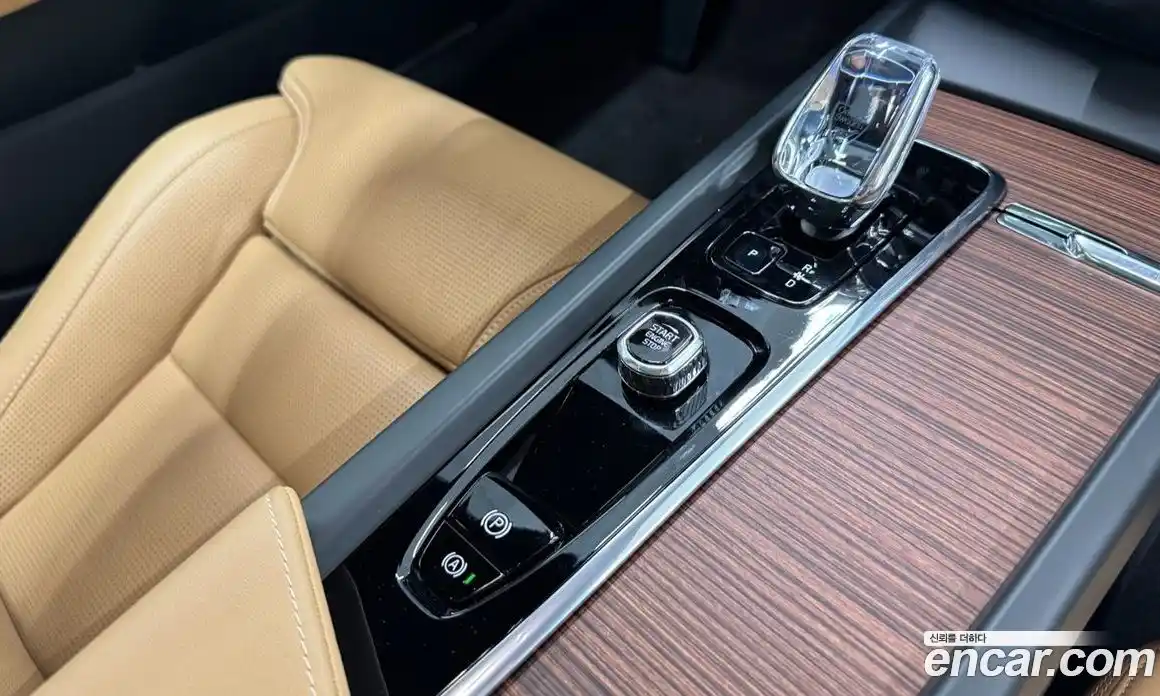 Volvo V60 2025 2.0 автомат (гидро), фото 9