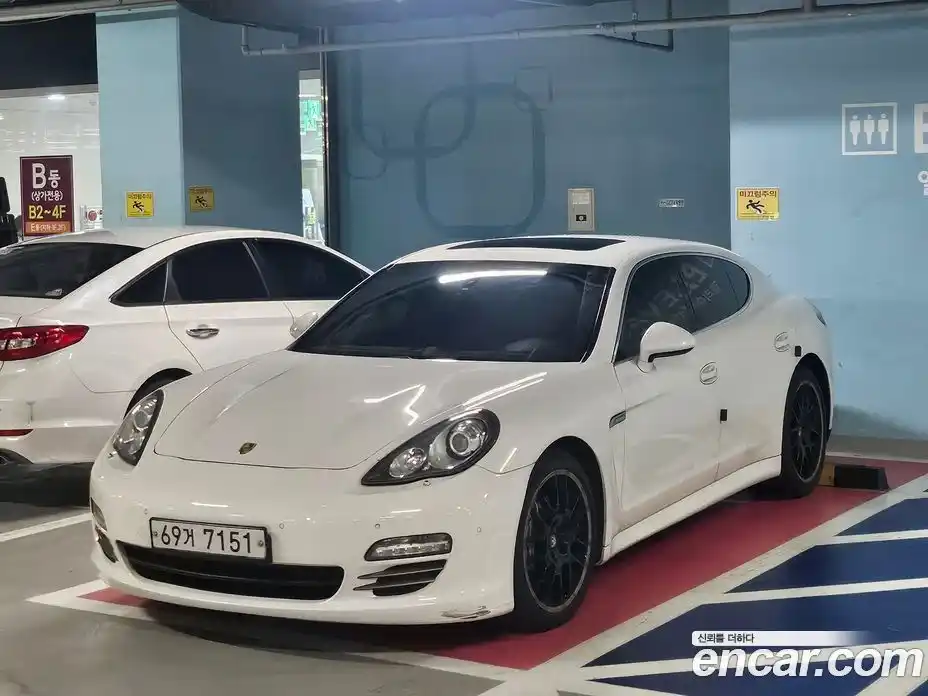 Porsche Panamera 2011 4.8 автомат (гидро), фото 3