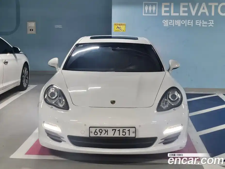 Porsche Panamera 2011 4.8 автомат (гидро), фото 4