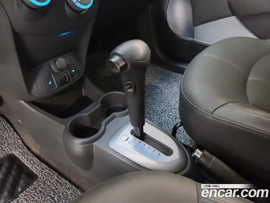 Chevrolet Spark 2013 1.0 автомат (гидро), фото 12