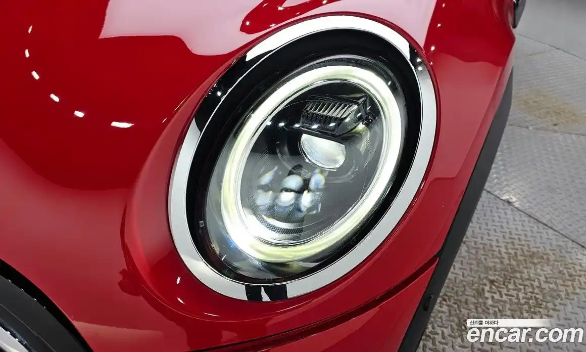 Mini Cooper Convertible 2024 1.5 автомат (гидро), фото 8