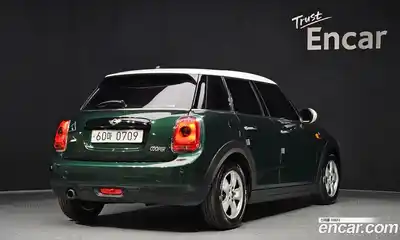 Mini Cooper 2016 1.5 автомат (гидро), миниатюра 2