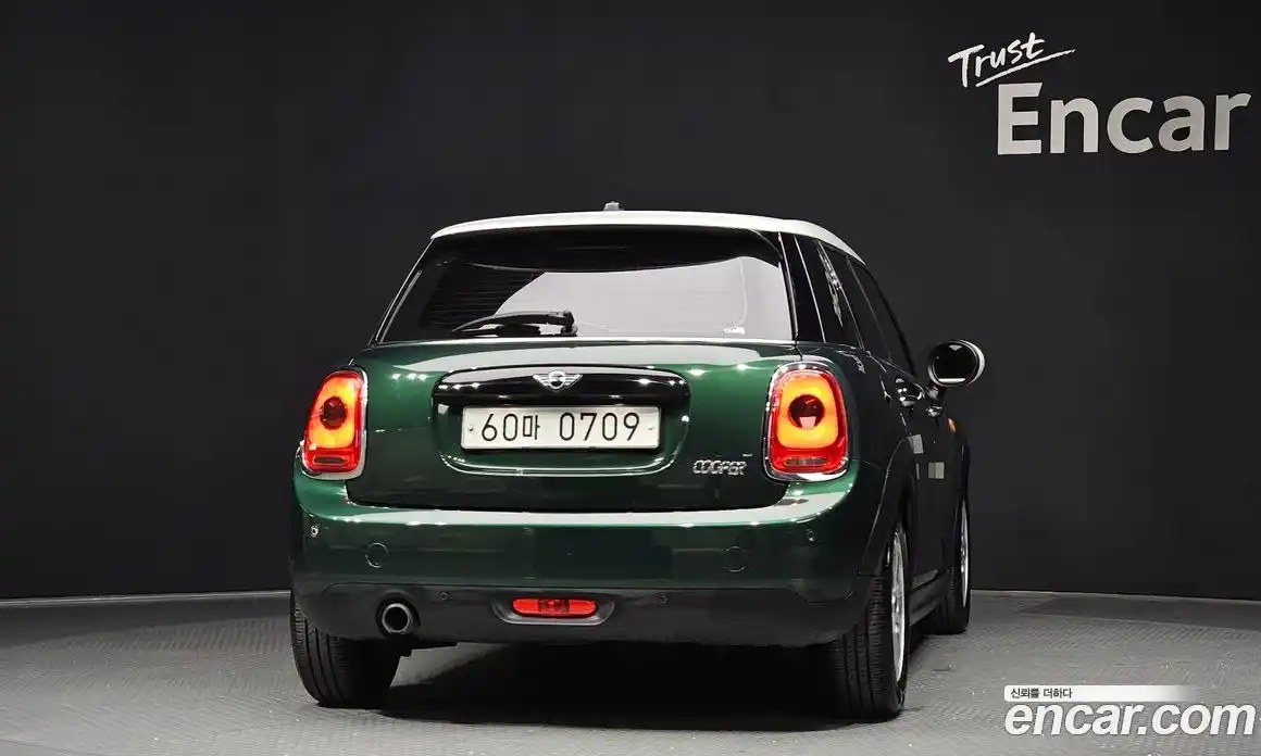Mini Cooper 2016 1.5 автомат (гидро), фото 4