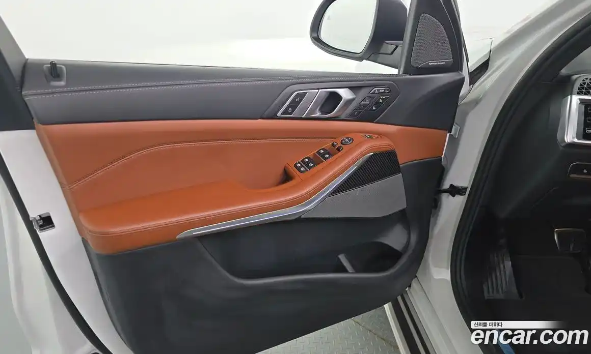 BMW X7 2025 3.0 автомат (гидро), фото 14